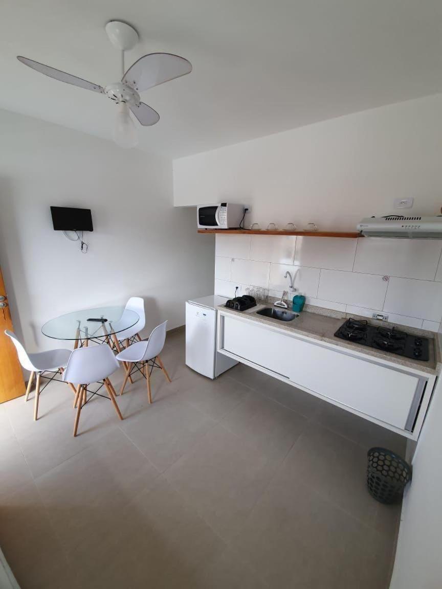 Vila Lorenzi & Apartamentos อูบาตูบา ภายนอก รูปภาพ