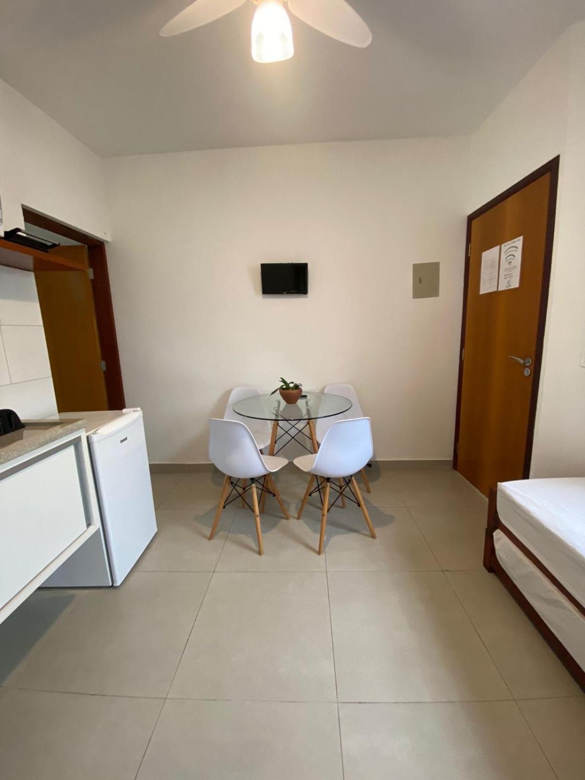 Vila Lorenzi & Apartamentos อูบาตูบา ภายนอก รูปภาพ